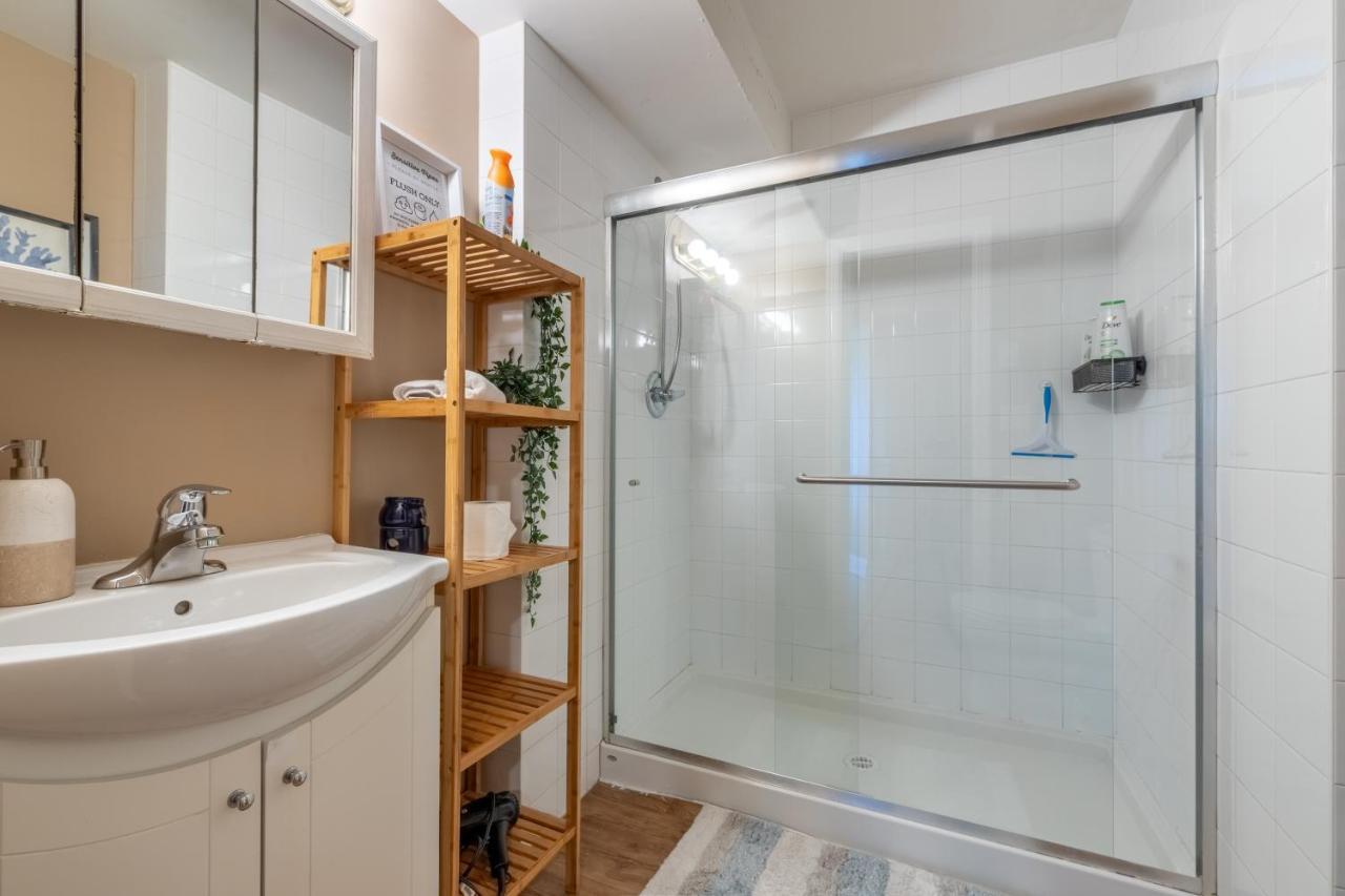 Two Bedroom With Amazing Ocean View North Vancouver Exteriör bild