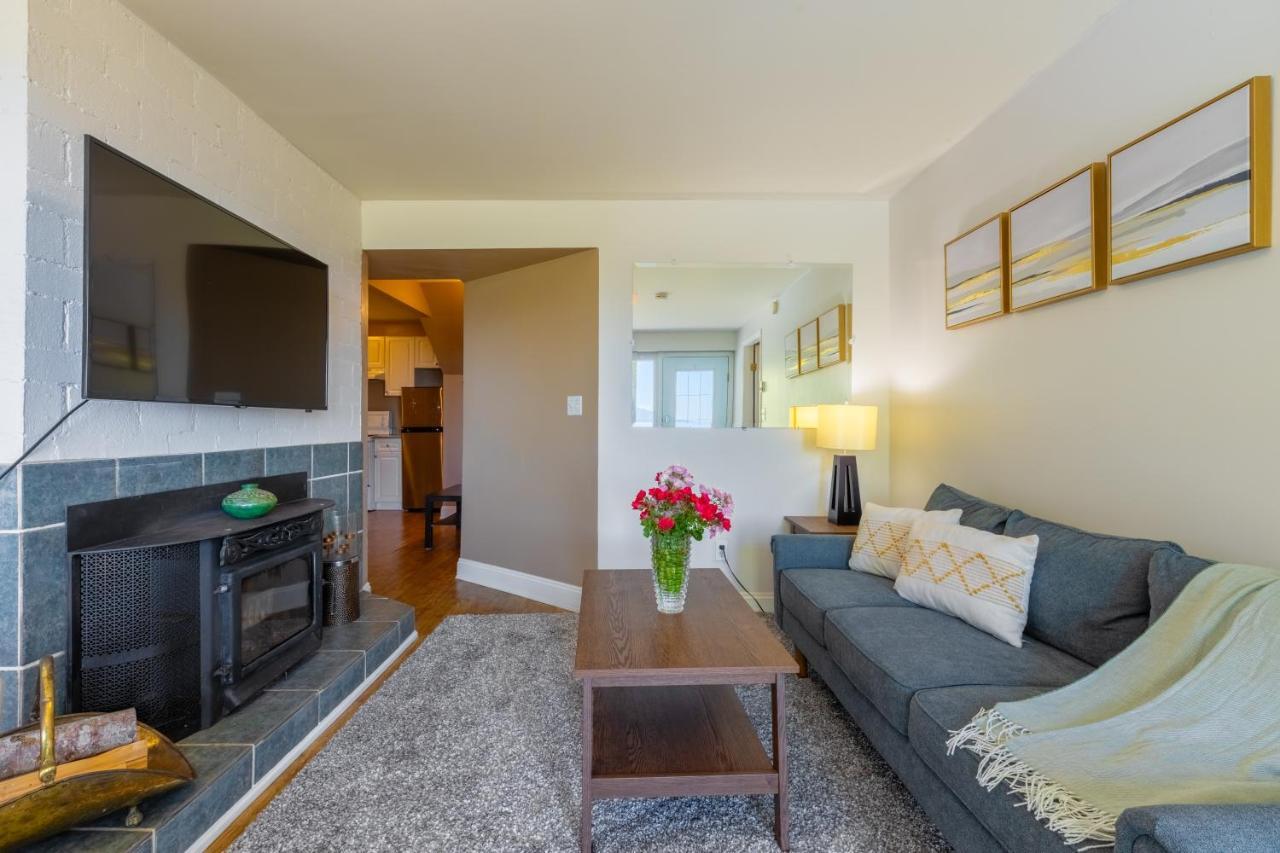 Two Bedroom With Amazing Ocean View North Vancouver Exteriör bild